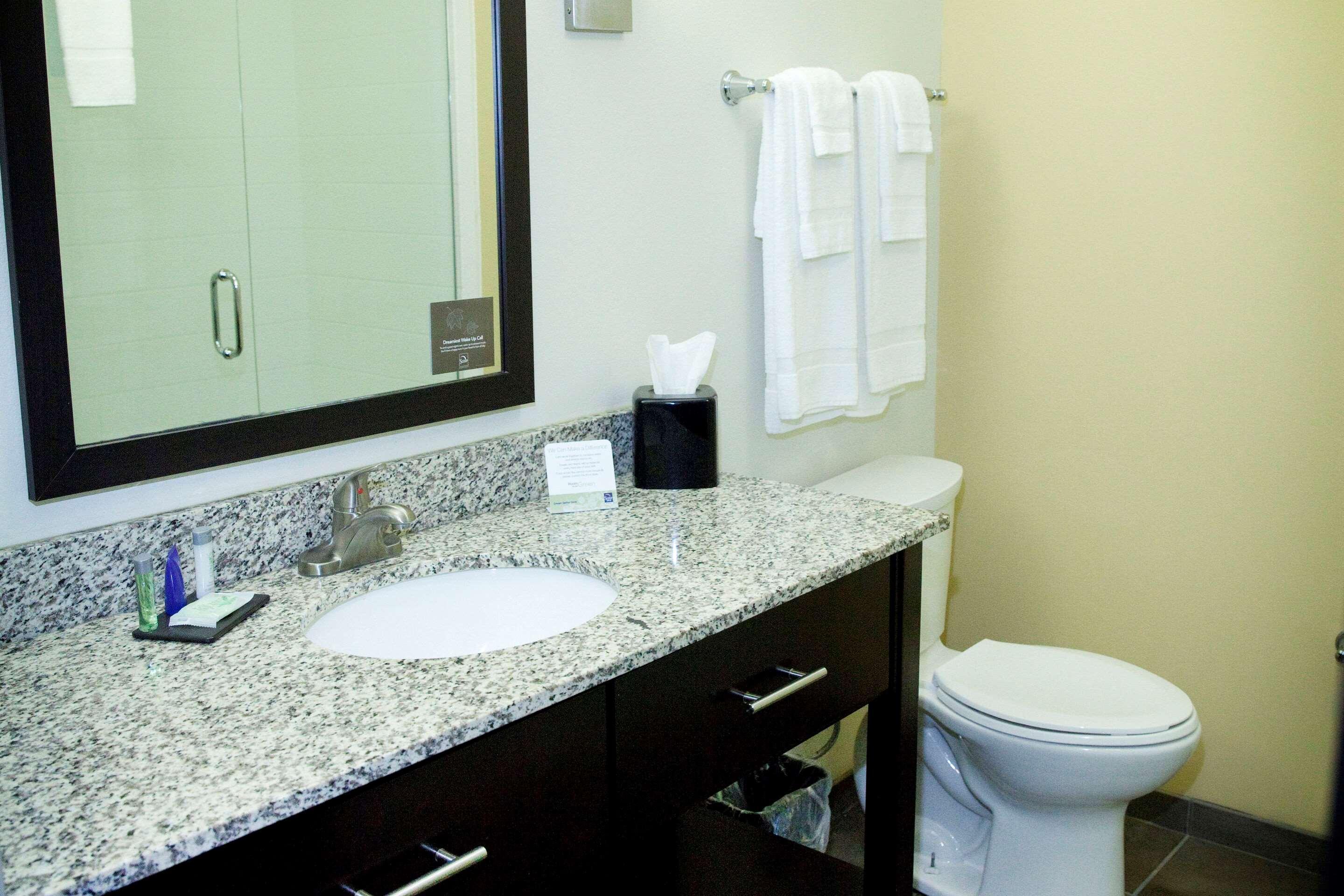 Sleep Inn & Suites Moundsville - Wheeling Bagian luar foto