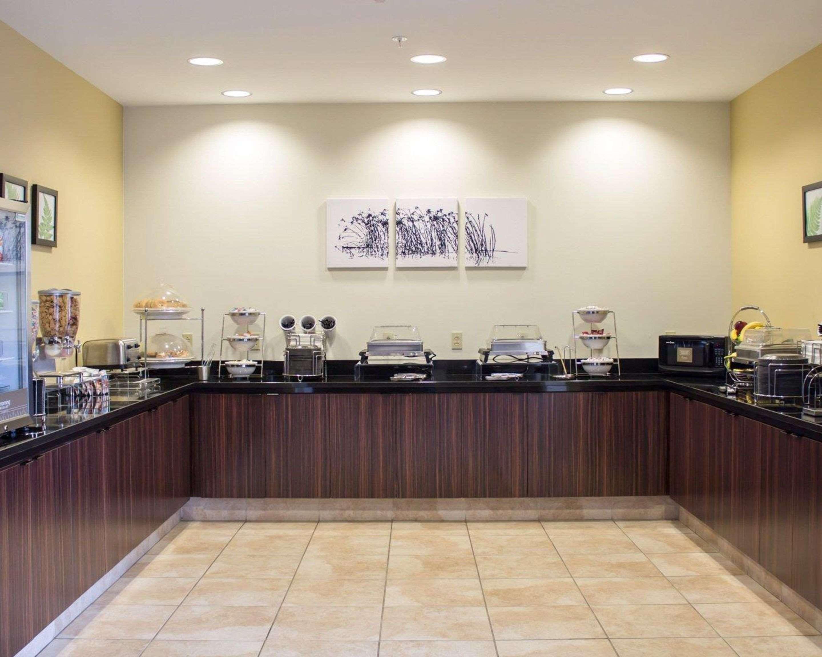 Sleep Inn & Suites Moundsville - Wheeling Bagian luar foto