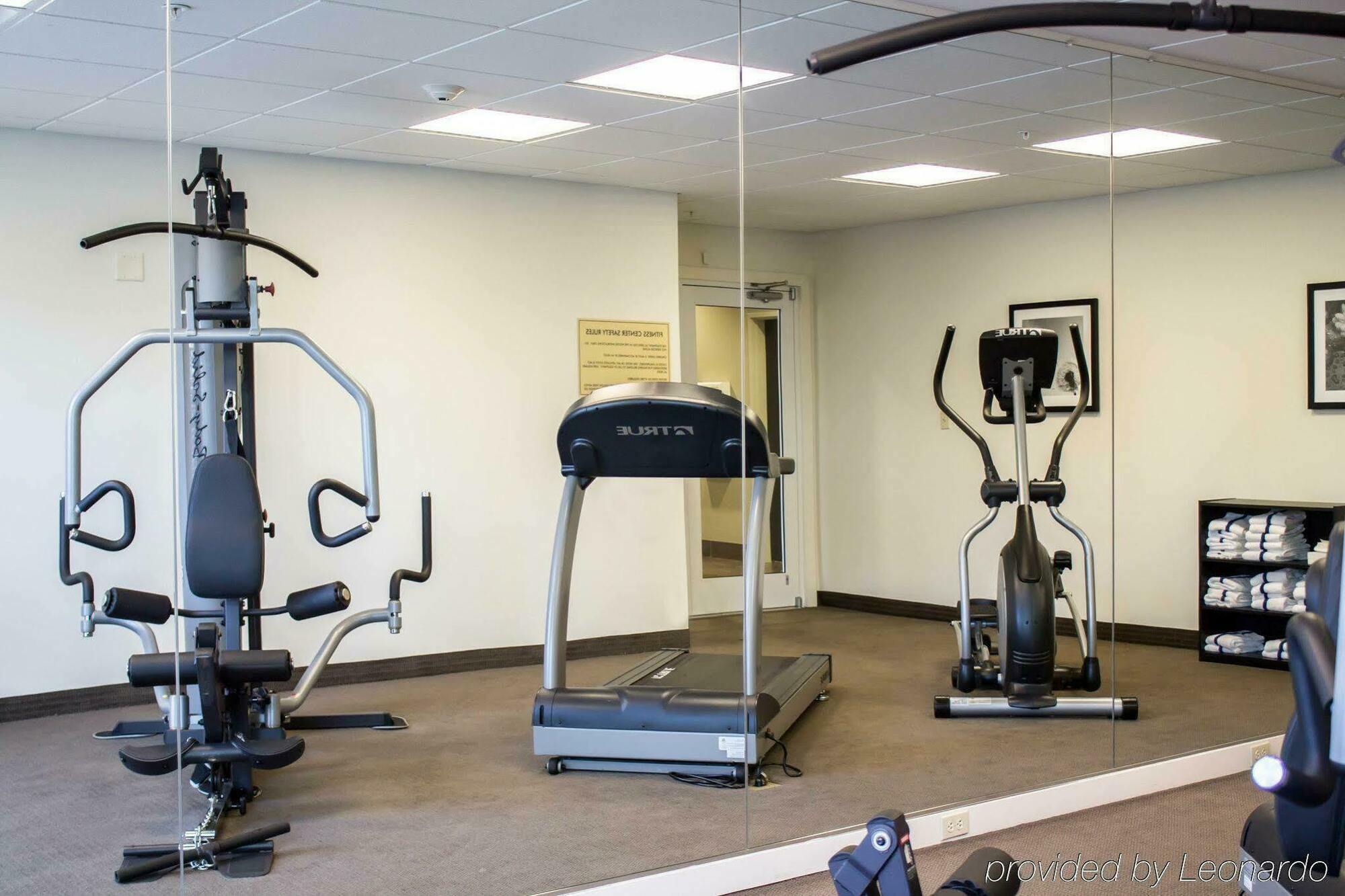 Sleep Inn & Suites Moundsville - Wheeling Bagian luar foto